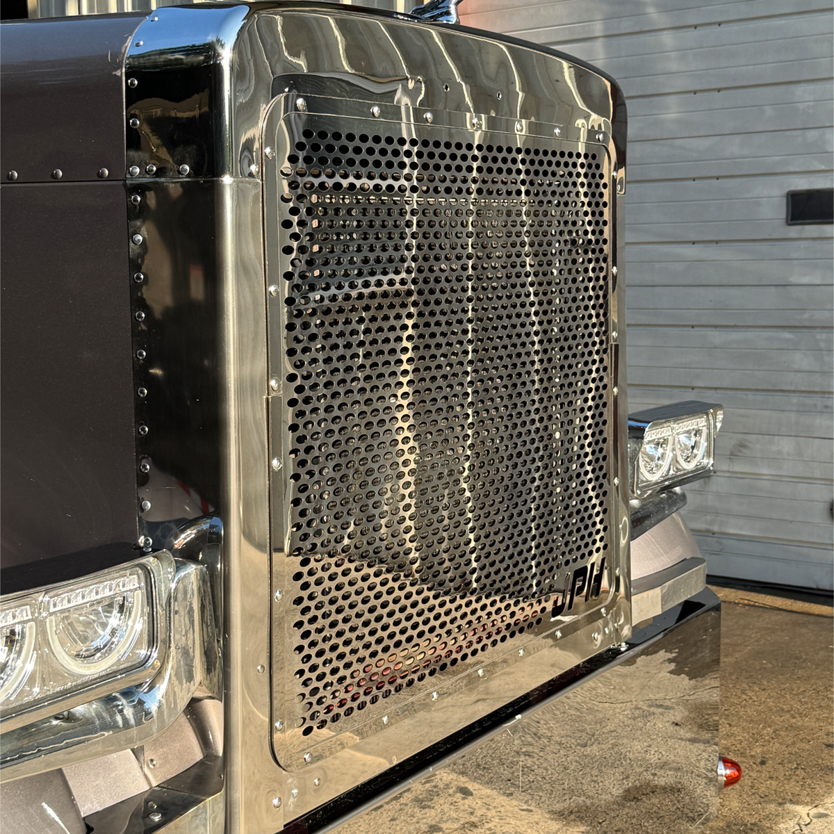PT-3-201 379 Oval Punch Grill