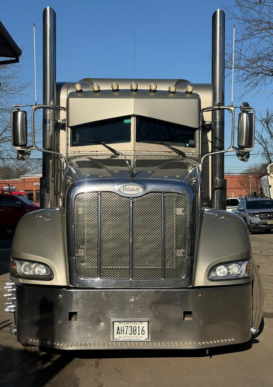PT-4-310 Peterbilt 386 Bowtie Visor